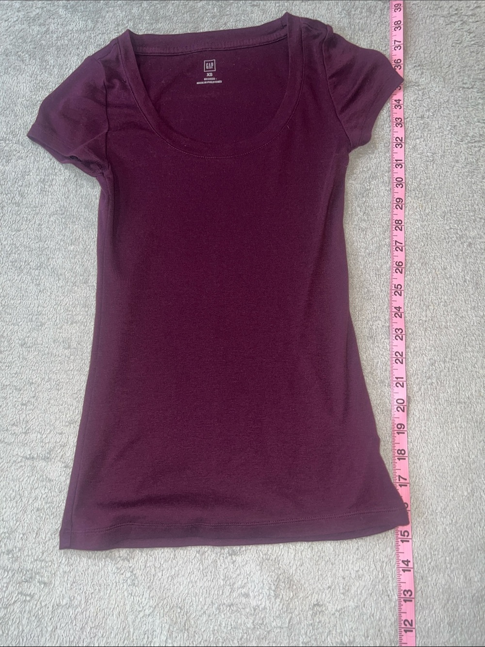 GAP Short Sleeve Scoop Neck Tee in Deep Plum